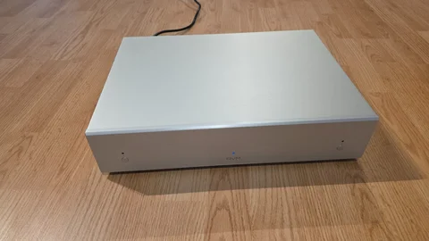 Slutsteg AVM SA 3.2, 220w 8 ohm.
