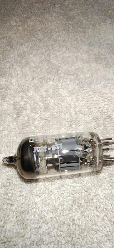 Mullard ECC 88 NOS! Mullard ECC 88 NOS! - Bild 3 av 5