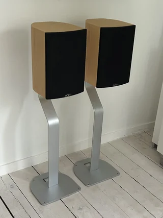 Naim n-Sats och n-Stands