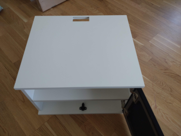 Unnu model 210 mediabänk - NYSKICK!