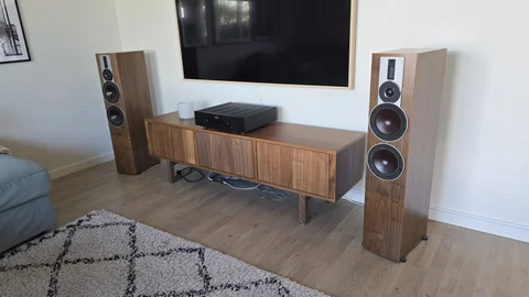 DALI Rubicon 6 Walnut
