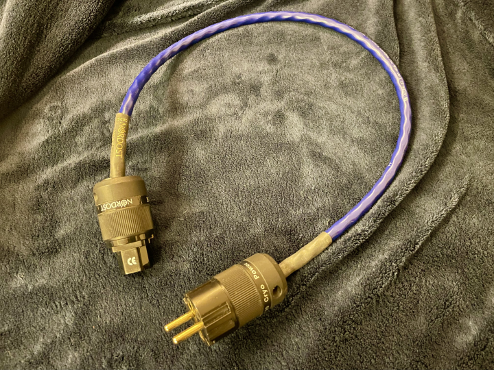 Nordost Blue Heaven Strömkabel 