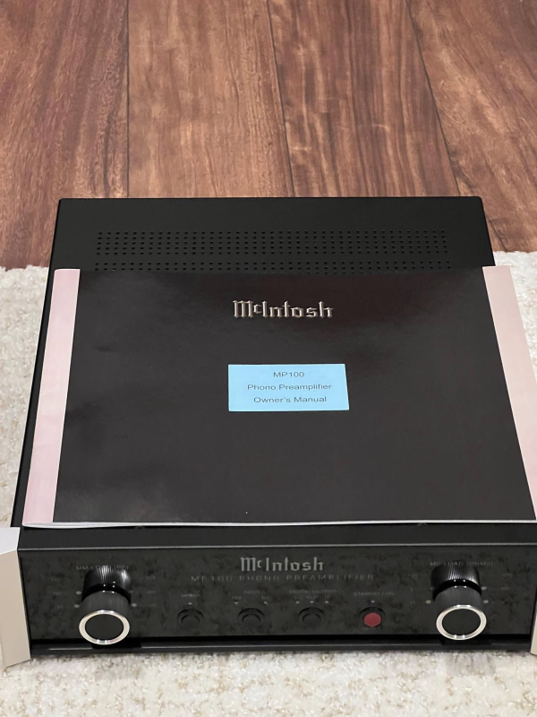 McIntosh MP100 Phono Preamplifier - Bild 1 av 4