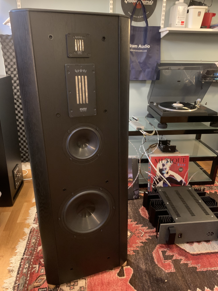 Infinity Renaissance 90  - Bild 3 av 6