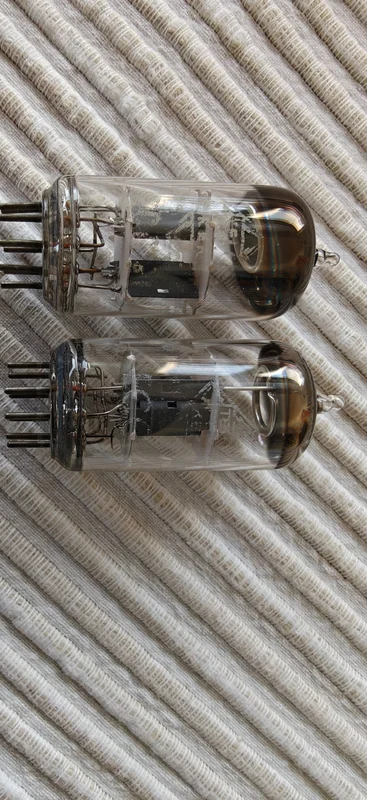 Ett par Telefunken ECC81 från tidigt 1960-tal ! Ett par Telefunken ECC81 från tidigt 1960-tal ! - Bild 1 av 6