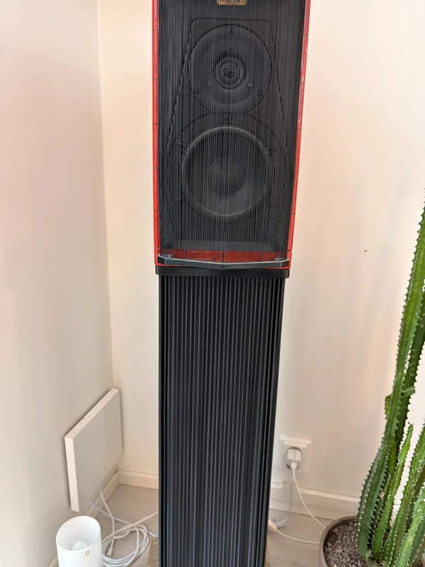 Sonus Faber Guarneri Memento &ndash; Red Violin finish &ndash; inkl. originalstativ &ndash; personlig leverans m&ouml;jlig - Bild 10 av 14