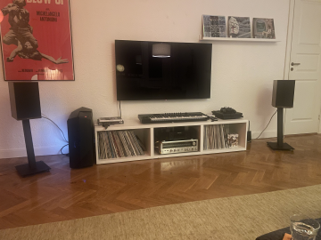 Bowers & Wilkins CM5 (mk1 Originals) and Stativ