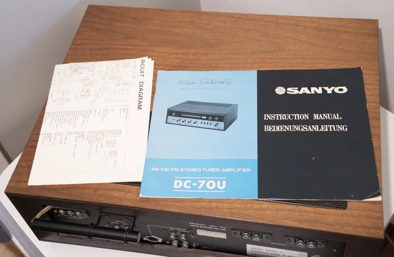 Sanyo DC-70U Stereo Receiver (1970s) Sanyo DC-70U Stereo Receiver (1970s) - Bild 4 av 4
