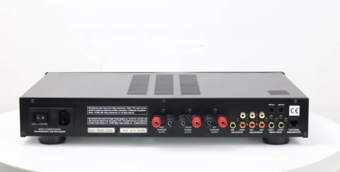 Micromega AVP