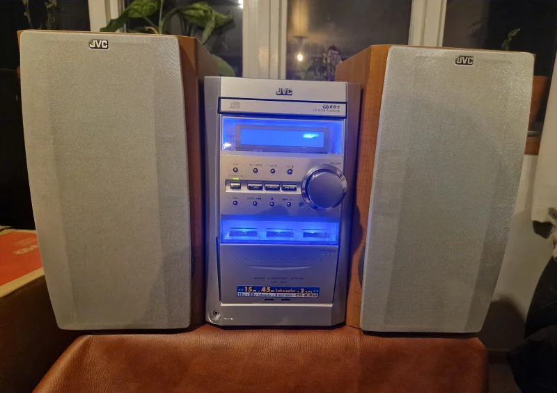 JVC UX-J60. Biamp kompaktstereo. Ny i kartong! - Bild 1 av 7