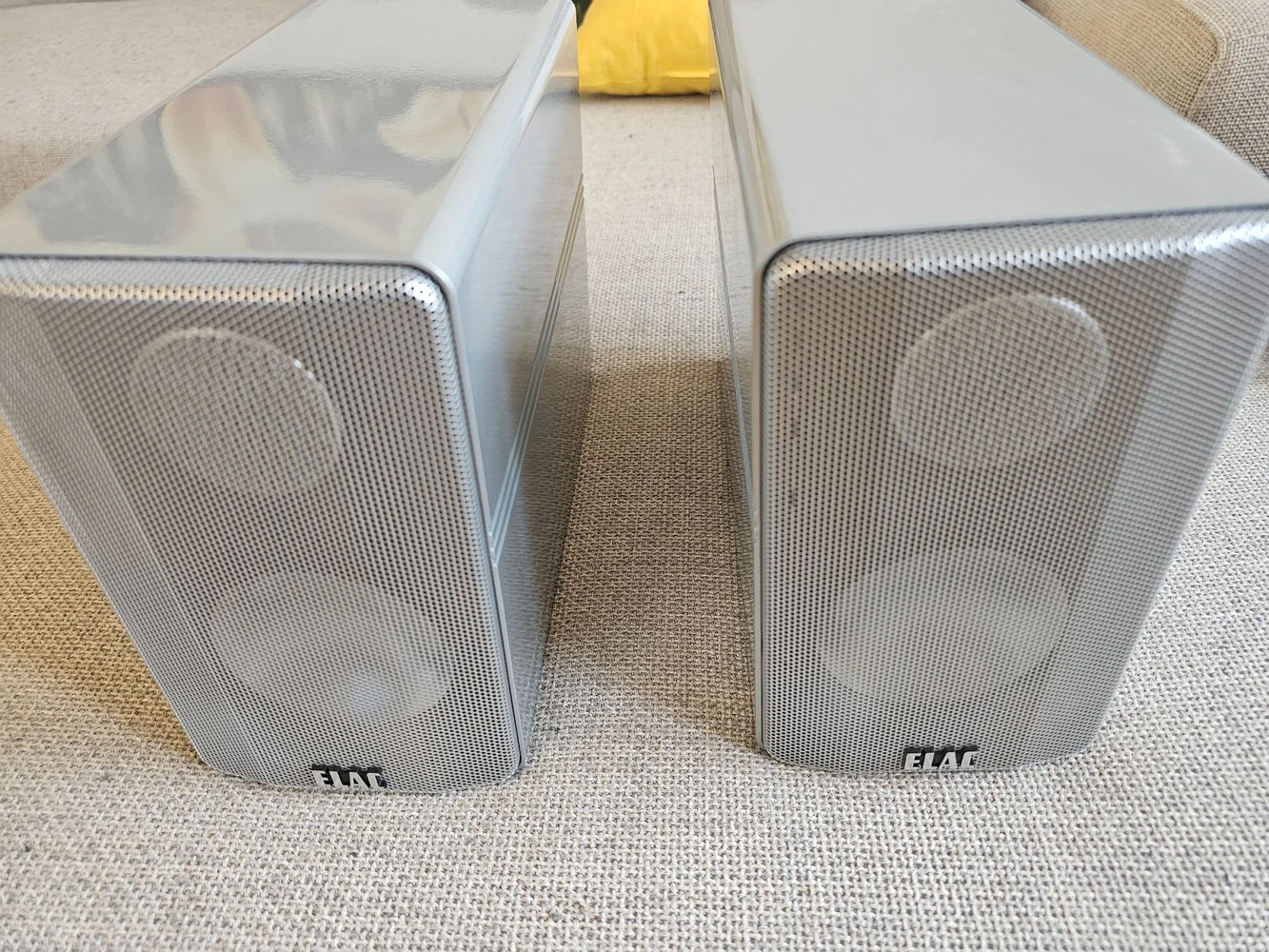 Elac 305 - Bild 1 av 3
