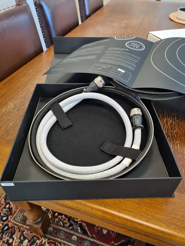 Burndy T Solstice Power 1,23 m, ink&ouml;pt 2022  - Image 1 of 2