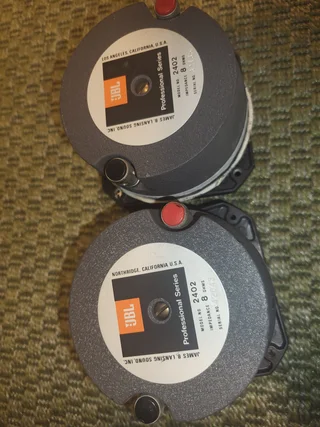 JBL 2402+ 2446 + 2380 (och Celestions 2380 i aluminium) L&auml;s noga!