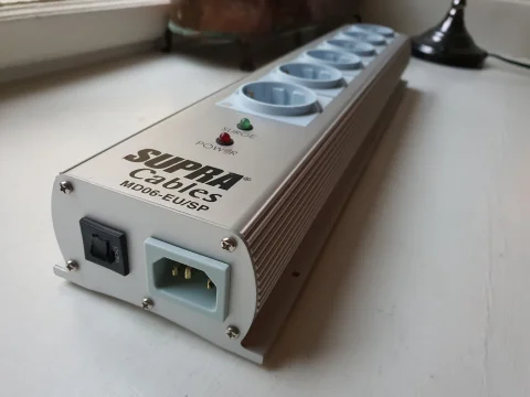 Supra LoRad MD06-EU/SP 6-vägs grenuttag aluminium Supra LoRad MD06-EU/SP 6-vägs grenuttag aluminium