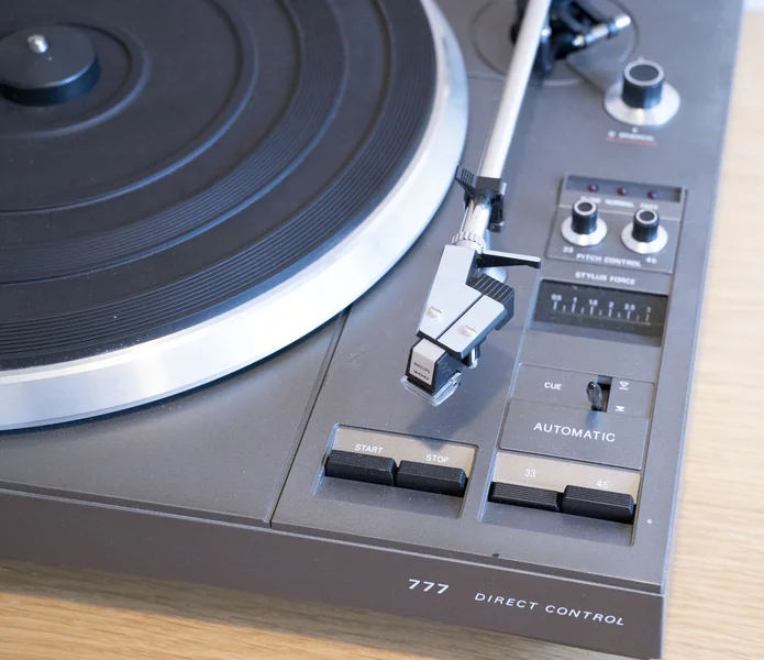 Philips AF-777 Helautomatisk skivspelare Philips AF-777 Helautomatisk skivspelare - Billede 2 af 6