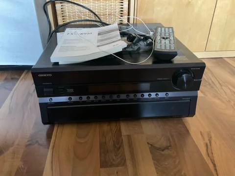 Onkyo TX-NR905 2.000kr