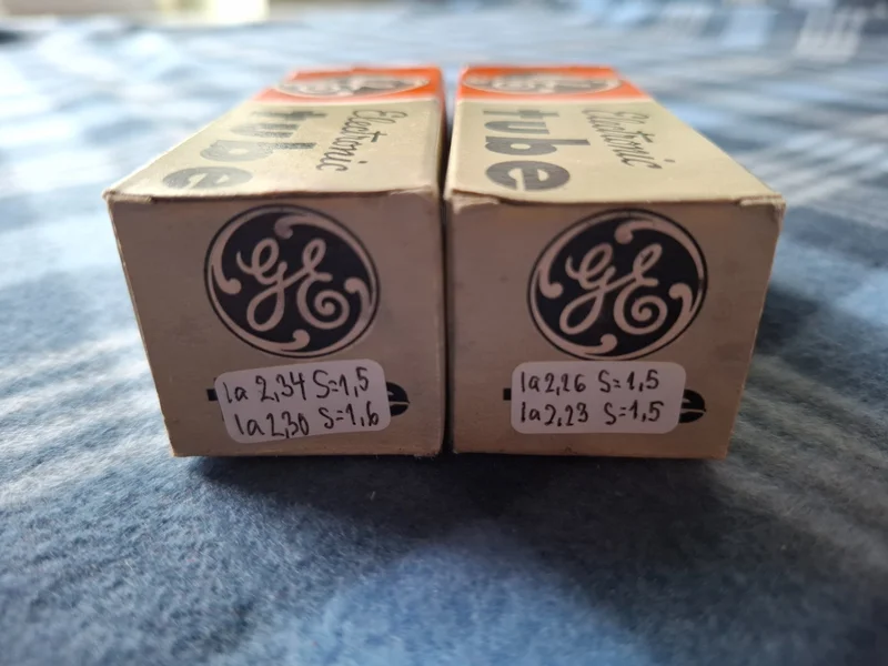 GE 6SL7GT – NOS Matchat Par – Nickel Plates – Side Getter – Originalkartonger GE 6SL7GT – NOS Matchat Par – Nickel Plates – Side Getter – Originalkartonger - Bild 2 av 8