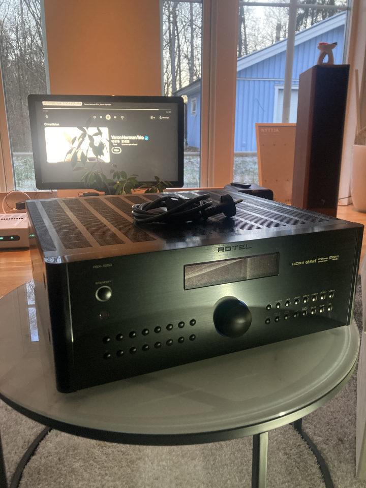 Rotel rsx 1550
