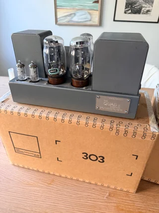 Quad II och 22 control unit, original skick med lådor! Quad II och 22 control unit, original skick med lådor!