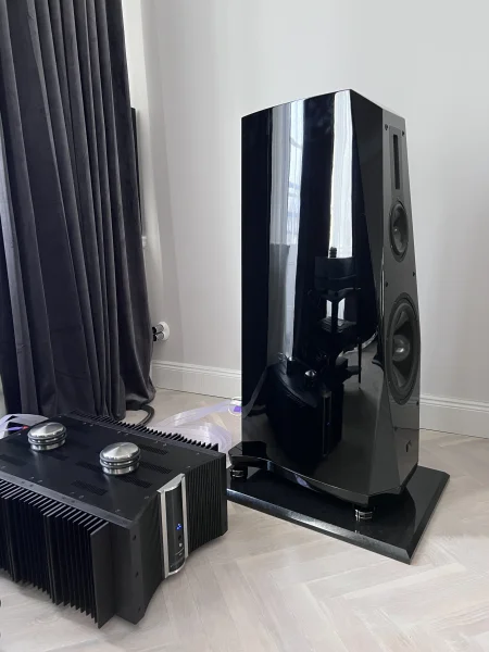 Aurum Cantus V12F Piano Black Edition  - Bild 4 av 6