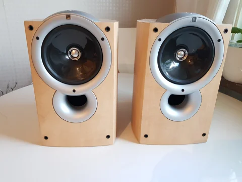 KEF Q1 Stativhögtalare 