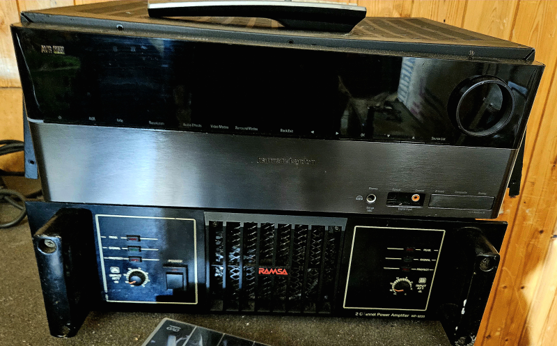 Säljer av 10 olika fina, gamla och igenkända hifi delar  - Bild 8 av 9