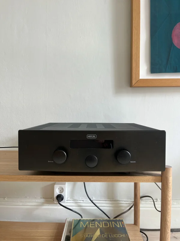 Hegel H300 - Bild 1 av 1