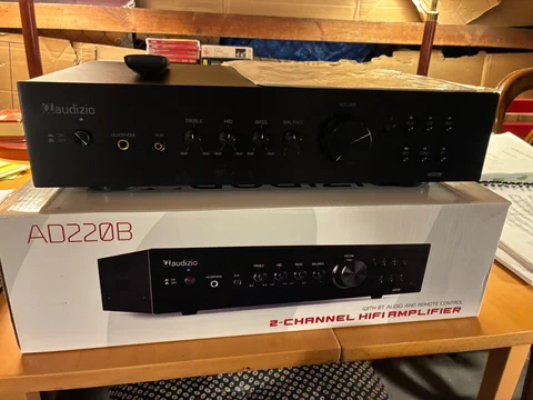 Audizio AD220B stereof&ouml;rst&auml;rkare - 2.1 hi-fi f&ouml;rst&auml;rkare med Bluetooth - Svart