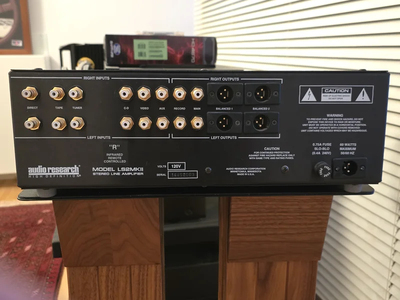 Audio Research LS-2 (Preamp)+ 100.2 (Power Amp) - Bild 2 av 9