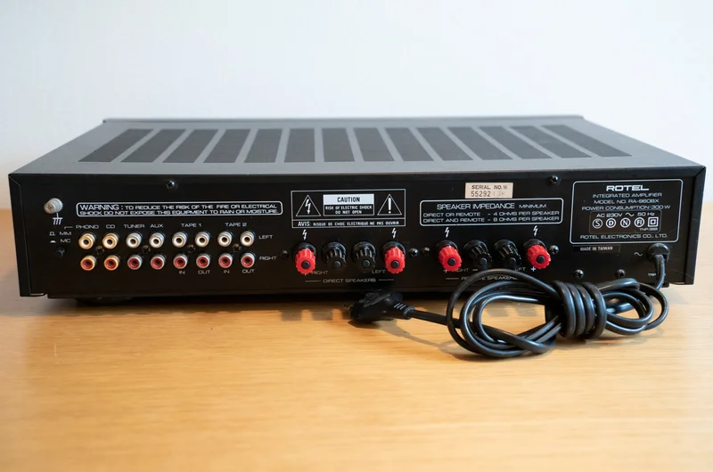 Rotel RA-960BX Stereo Integrated Amplifier Rotel RA-960BX Stereo Integrated Amplifier - Image 2 of 4
