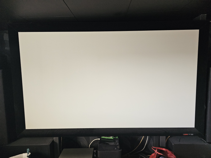 Supreme 3 104” duk – ClearPix 4K, ljudtransparent