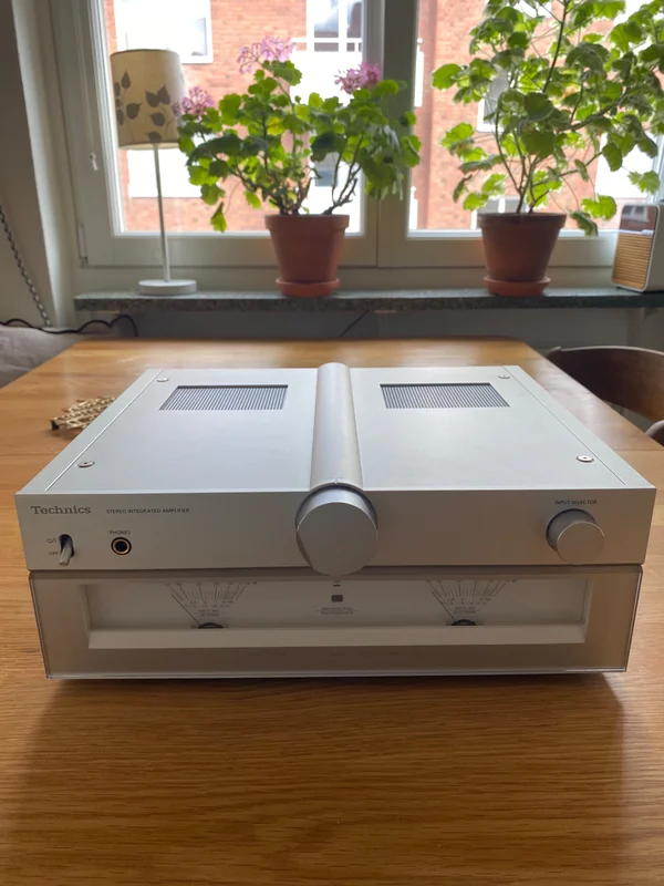 Technics SU-C700 digital f&ouml;rst&auml;rkare - Bild 2 av 4