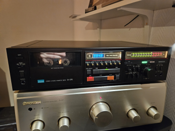 Sansui D-570 kassettdäck säljes.