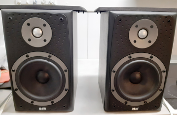 Bowers & Wilkins DM 303