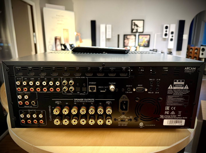 Arcam FMJ AVR850 - Pre-owned