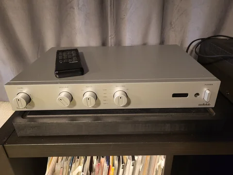 Försteg Audiolab 8000Q
