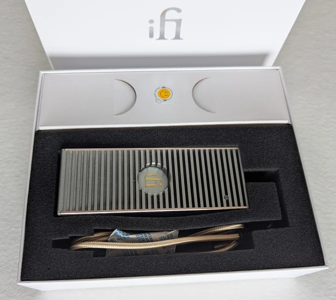 iFi iPower Elite 12V / 4A power supply - Bild 2 av 3