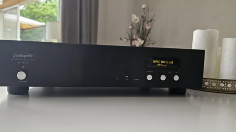 Line Magnetic Audio LM-32 DAC. DAC med valbart utgångss...