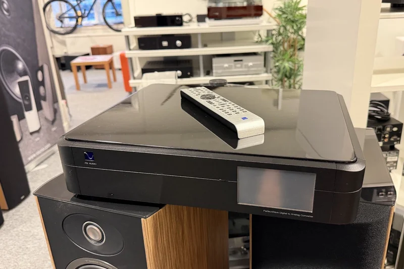 PS Audio PerfectWave DirectStream DAC - Beg PS Audio PerfectWave DirectStream DAC - Beg - Bild 3 av 3