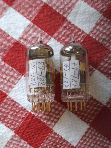 E83CC Tesla Gold (ECC83 / 12AX7) NOS matchat par 1971