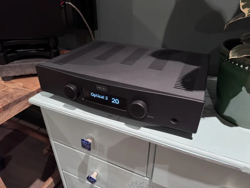 Hegel H90 med innebygd DAC og streamer - Bild 9 av 12