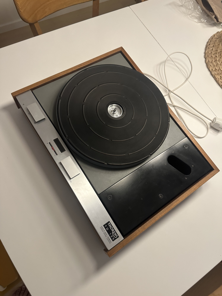 Thorens TD125