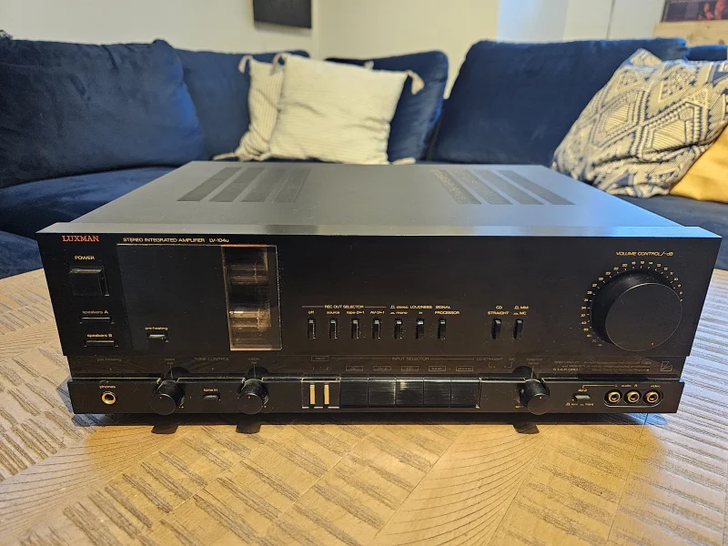 Luxman LV-104u – rörhybrid Luxman LV-104u – rörhybrid - Bild 1 av 3
