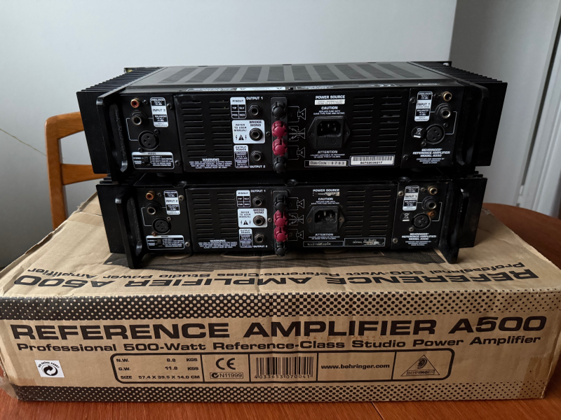 2x Behringer A500 förstärkare för renovering/reservdelar - Bild 2 av 4