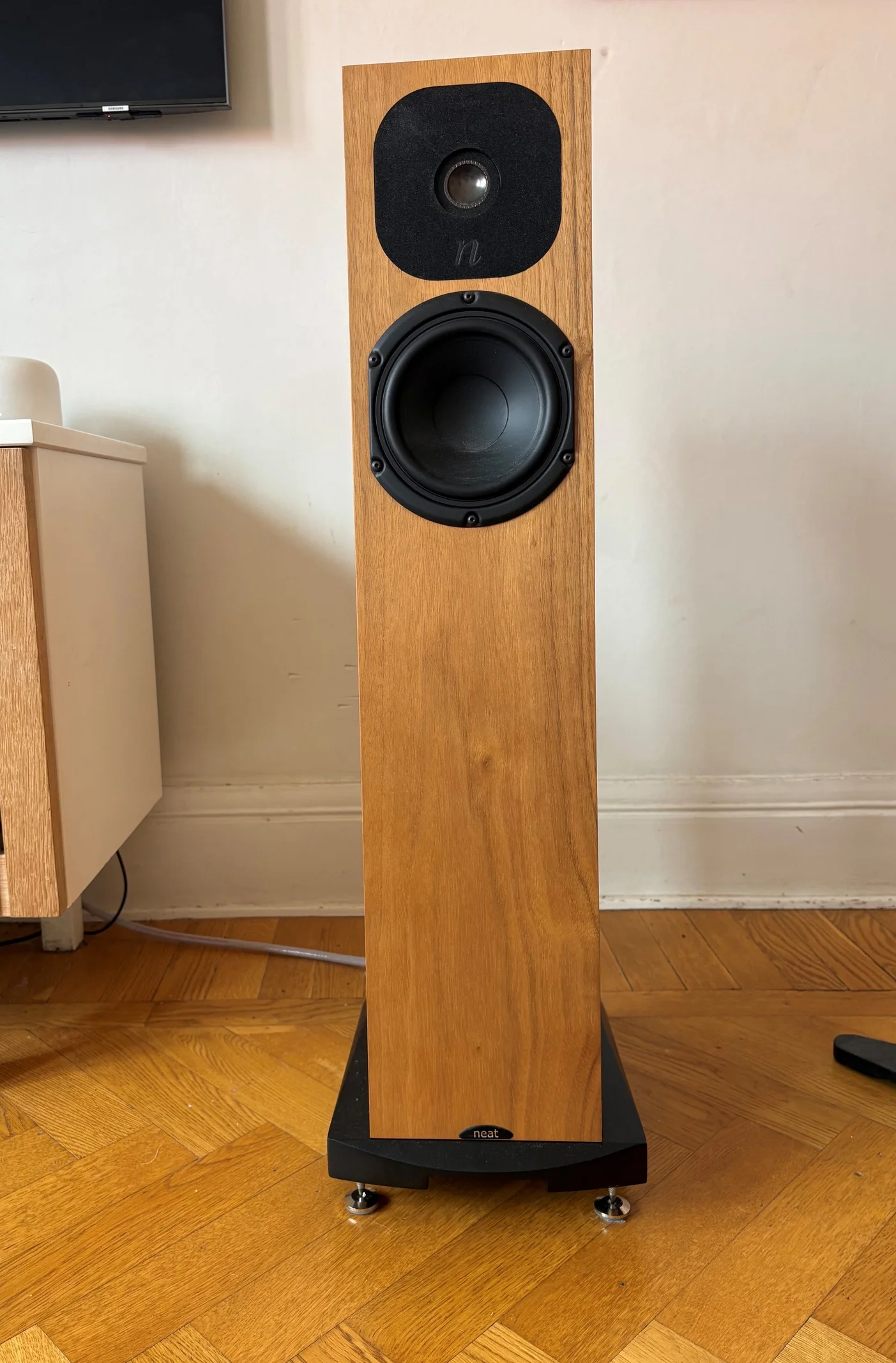 Neat Motive SX2 (Valnöt) i nyskick + Chord Shawline – Klassisk brittisk Hifi