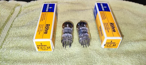 Matchat par Siemens ECC 81/12AT7 NOS