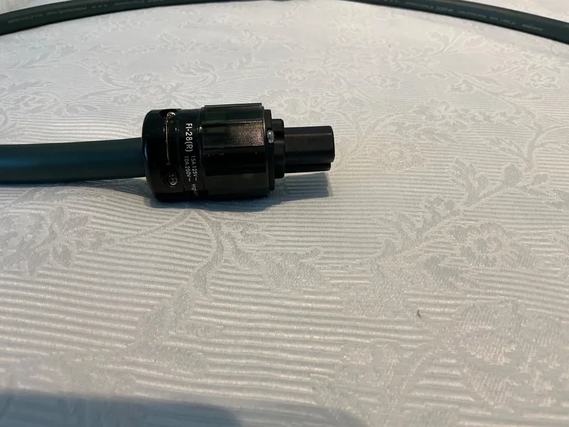 2 Furutech elkablar 1,5 meter 2 Furutech elkablar 1,5 meter - Bild 3 av 5