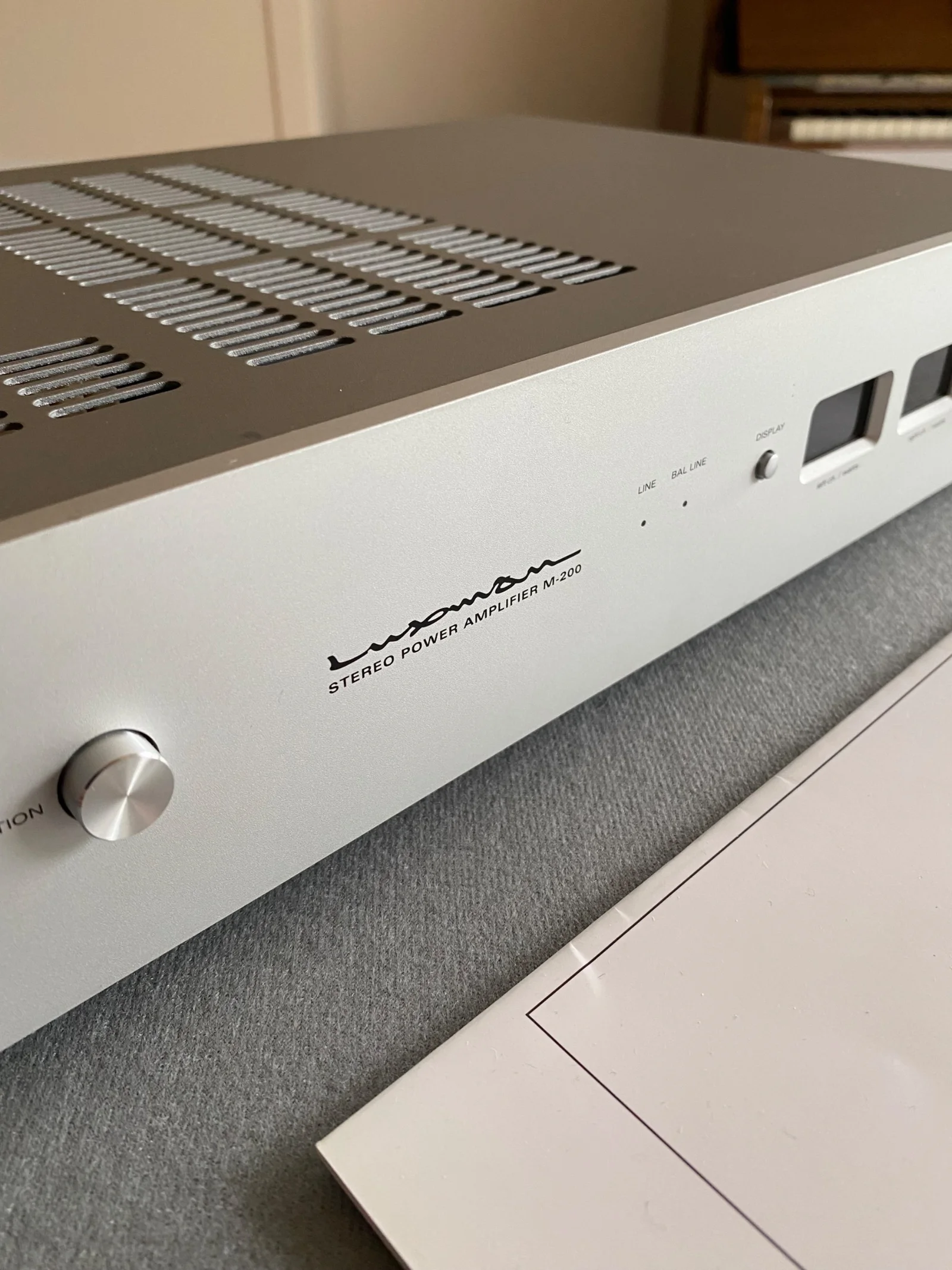 Luxman M-200 Luxman M-200 - Billede 9 af 11
