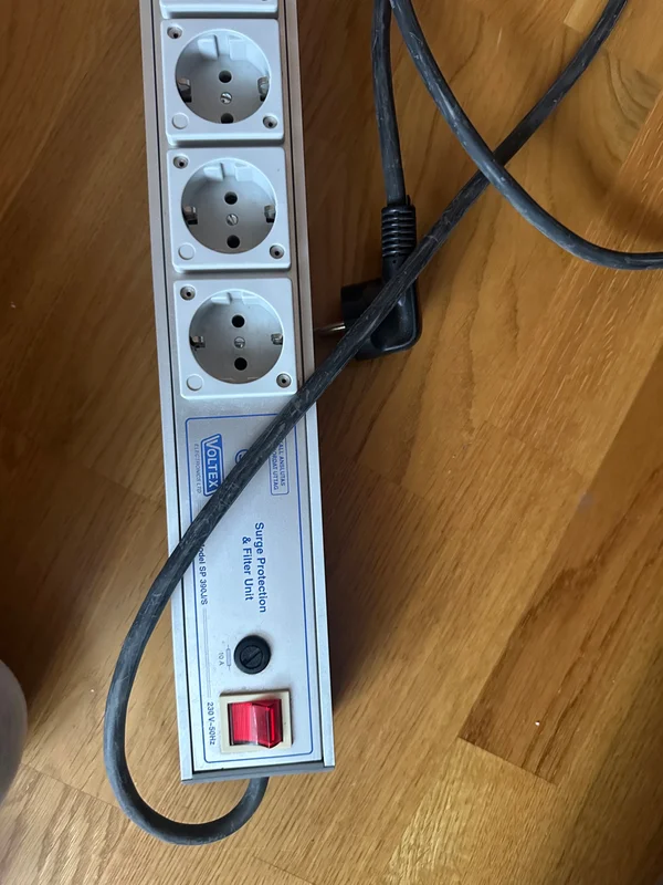 M&auml;ngder av blandade hifi tillbeh&ouml;r  - Bild 20 av 24