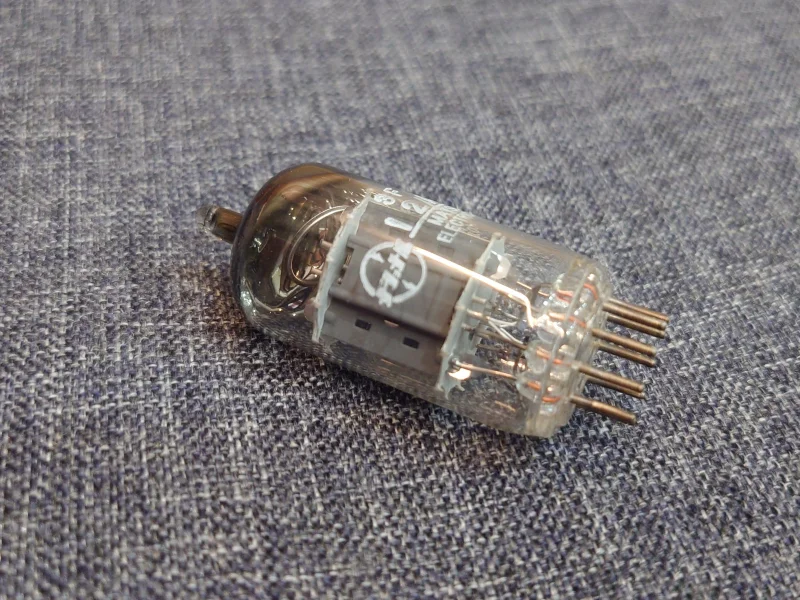 12ax7 (Ecc83) National (Matsushita) Made in Japan radior&ouml;r - Bild 6 av 6